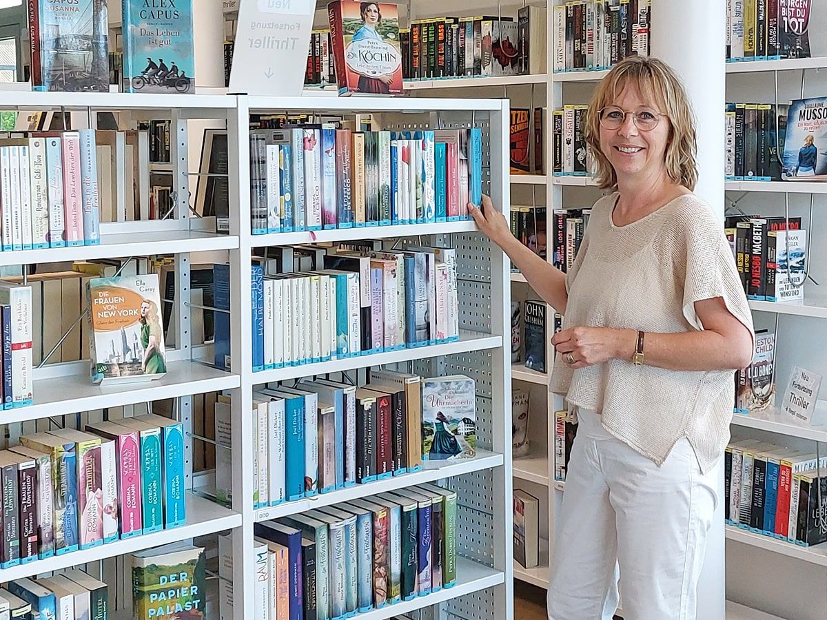 Carmela Anker Schafer, Bibliothekarin